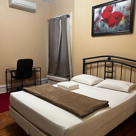 Adas Guesthouse Торонто Екстериор снимка