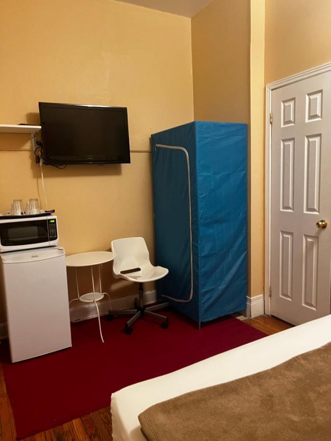 Adas Guesthouse Торонто Екстериор снимка